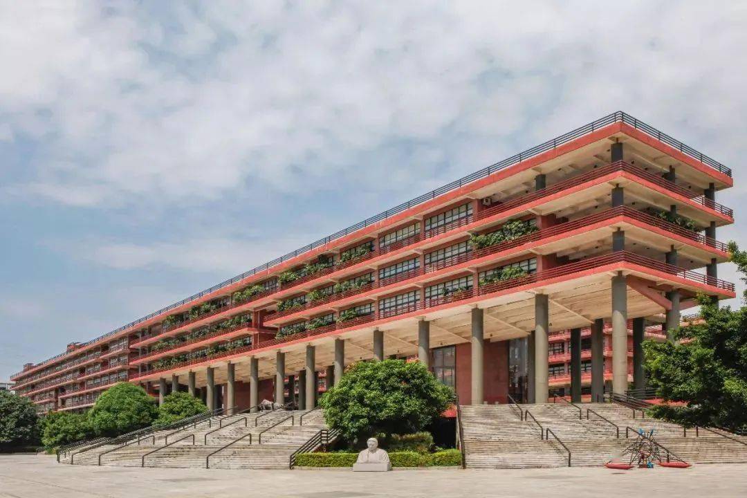易斯頓美術學院_易斯頓美術學院王牌專業_易斯頓美術學院校園地圖