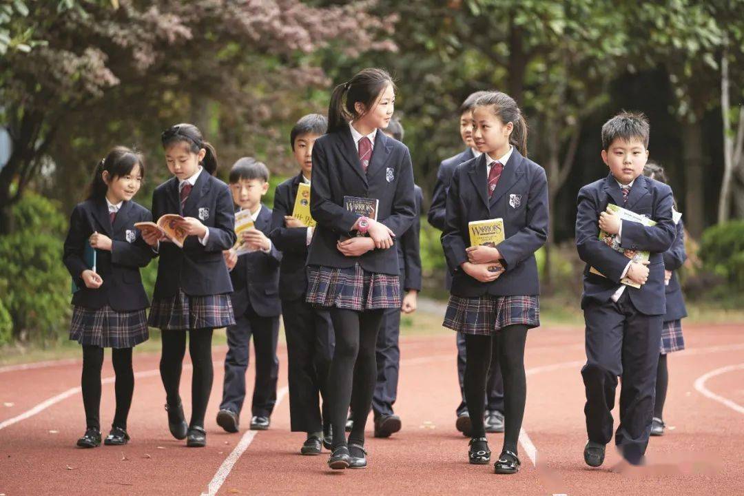 上海外國語大學(xué)附屬雙語學(xué)校_外國語大學(xué)附屬雙語小學(xué)_國際雙語學(xué)院收費