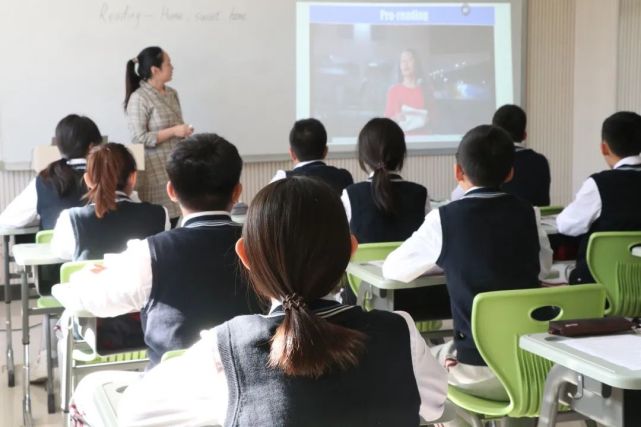法國大學名校_法國十大大學_法國知名大學