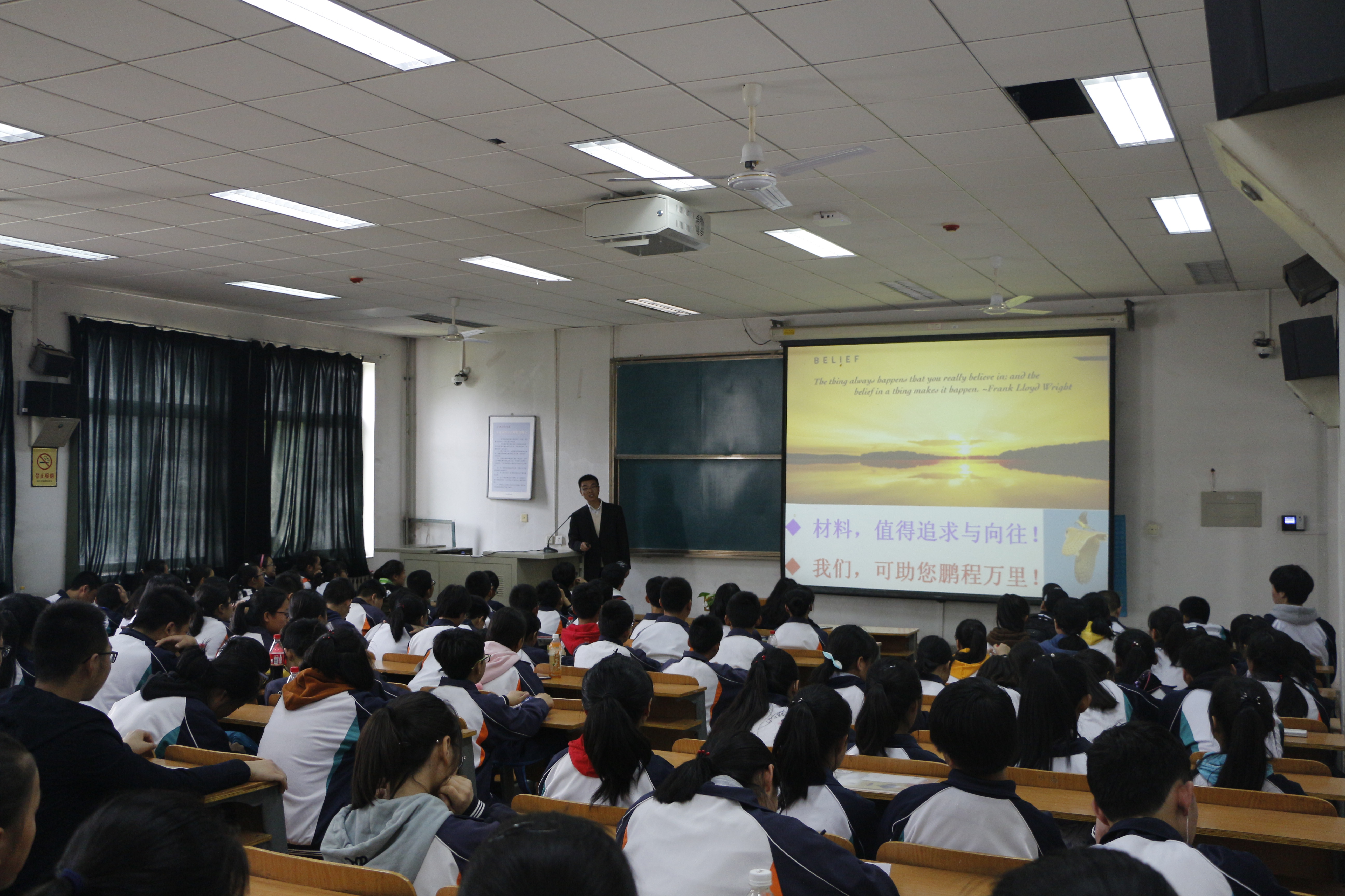 新加坡五所理工學(xué)院_新加坡理工學(xué)院學(xué)費(fèi)_新加坡理工學(xué)院世界排名