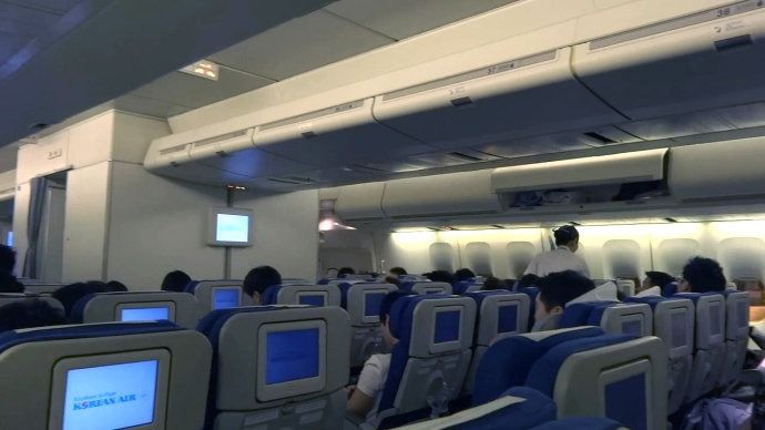 中國學生被趕下機_中國學生被趕下機_中國學生被趕下機