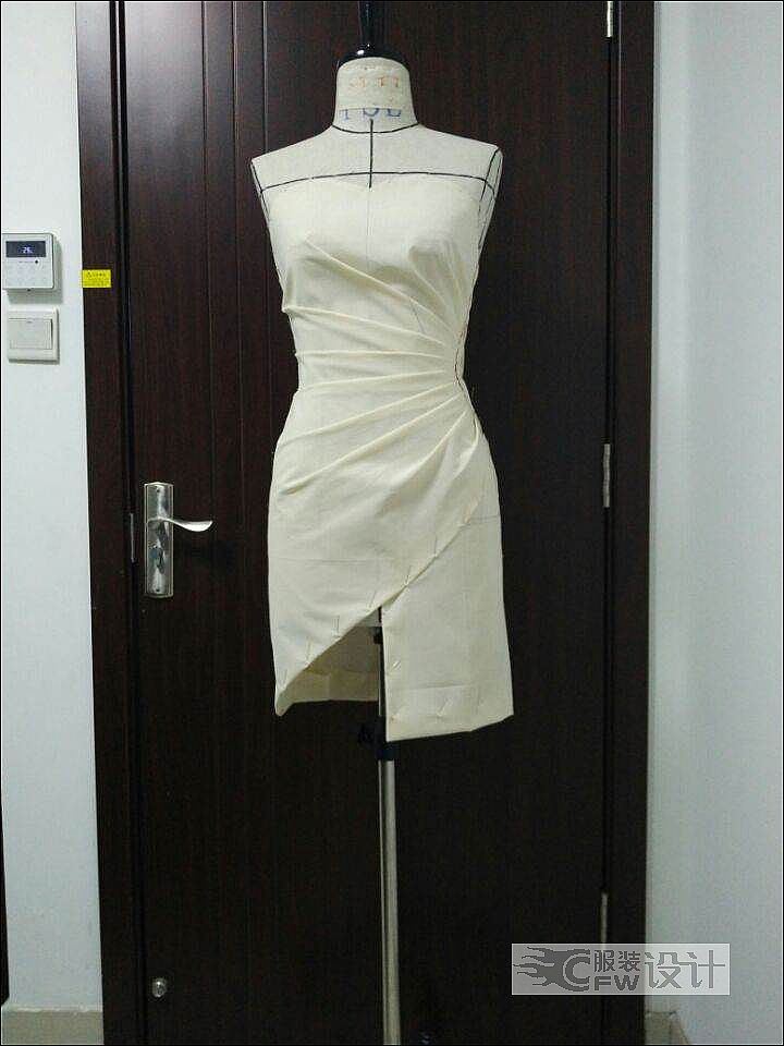 著名服裝設計師_服裝設計著名設計師_服裝十佳設計師