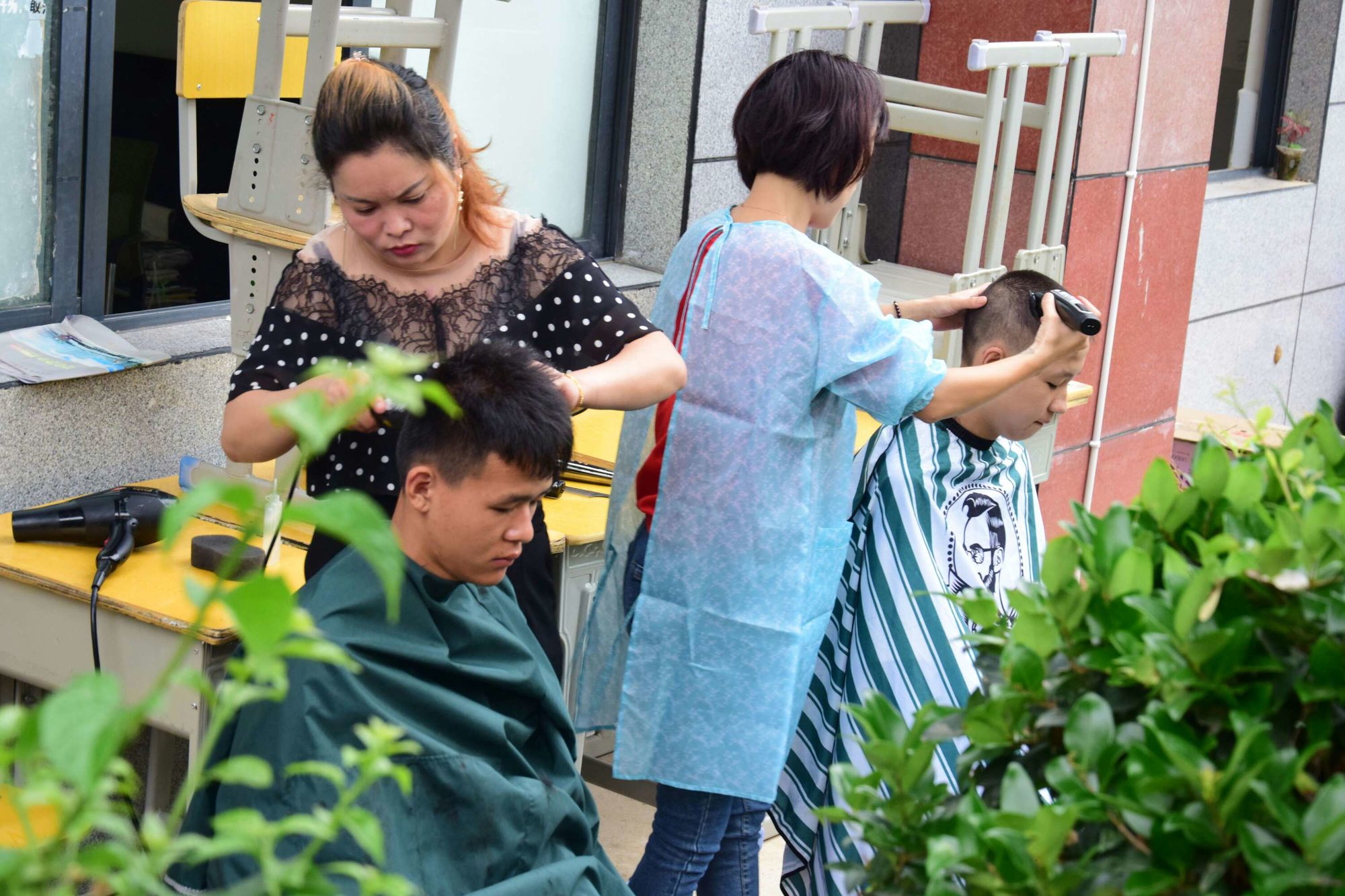 發(fā)型設(shè)計(jì)學(xué)校_發(fā)型設(shè)計(jì)學(xué)院在哪里_發(fā)型學(xué)校設(shè)計(jì)圖片