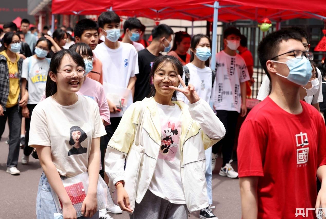 報(bào)了預(yù)科班還能報(bào)其他學(xué)校嗎_預(yù)科班可以報(bào)嗎_預(yù)科班什么條件可以報(bào)