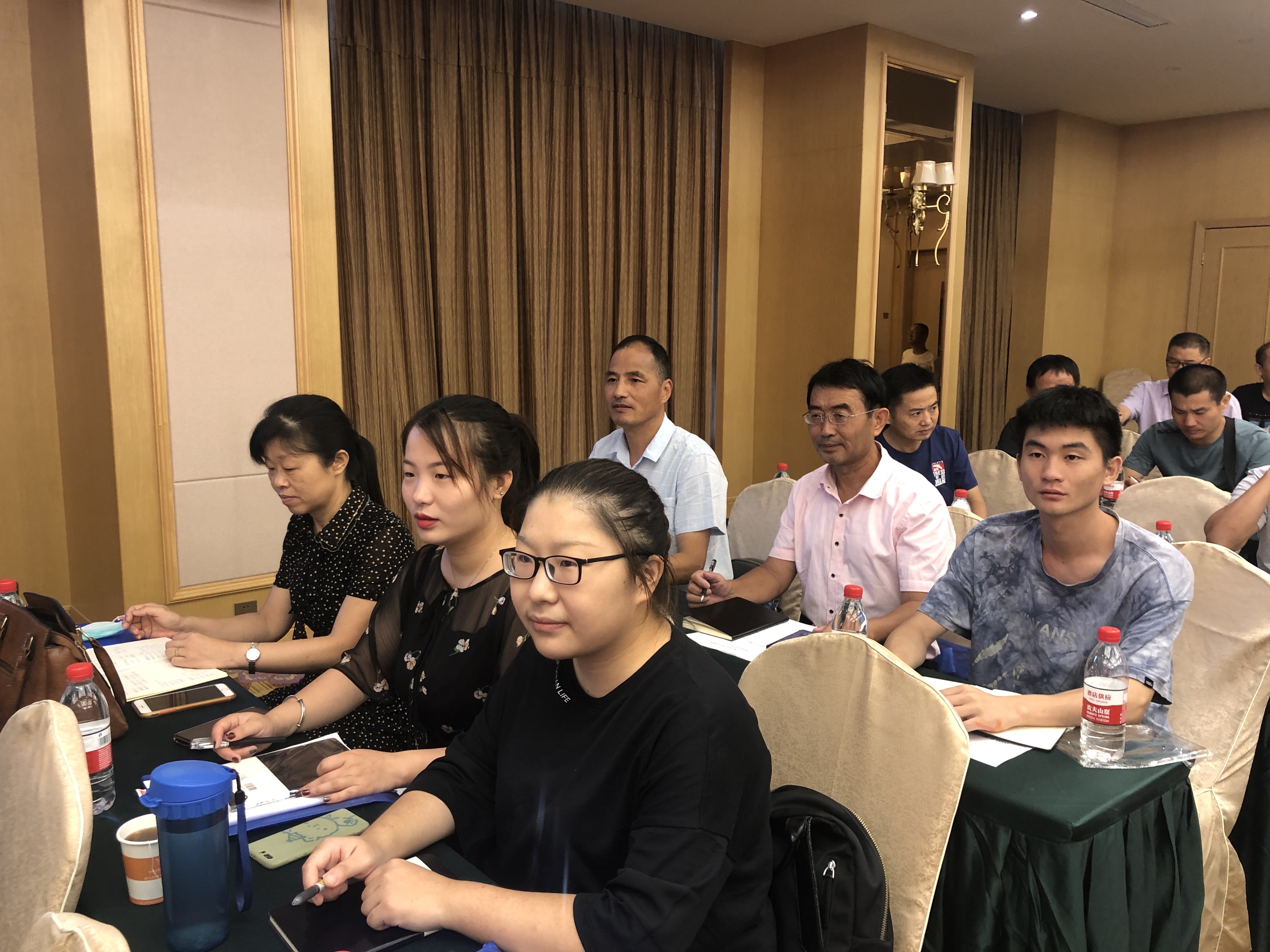 北京新英才小學(xué)_北京英語(yǔ)學(xué)校英文_北京市新英才學(xué)校