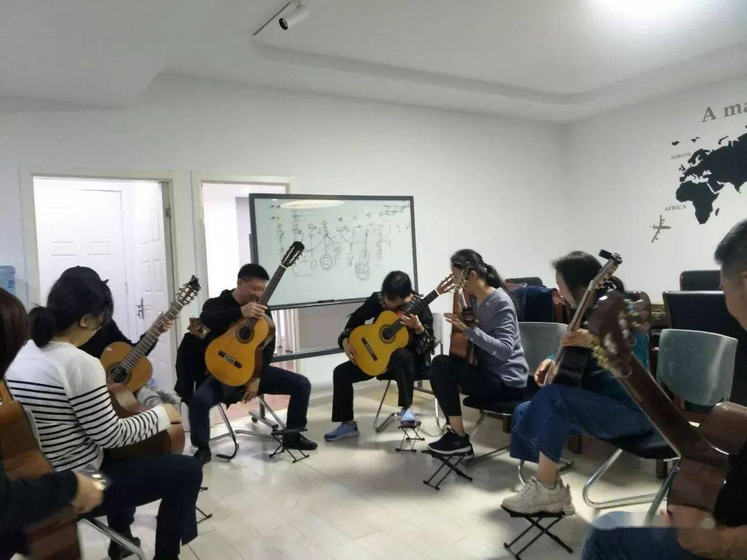 鍵盤鋼琴學院_用鍵盤學鋼琴_鋼琴鍵盤專業