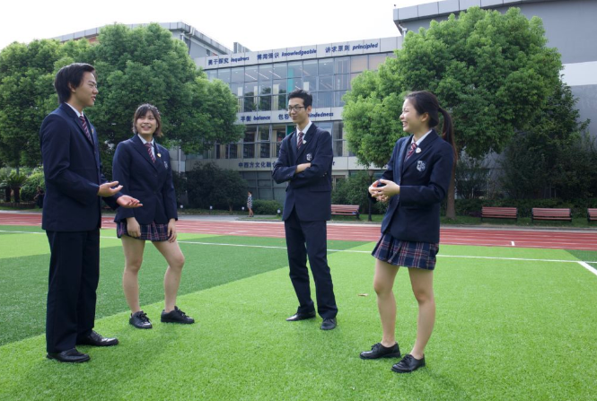 讀高中國際部怎么樣_國際部高中是什么_高中的國際部好還是國際學校好