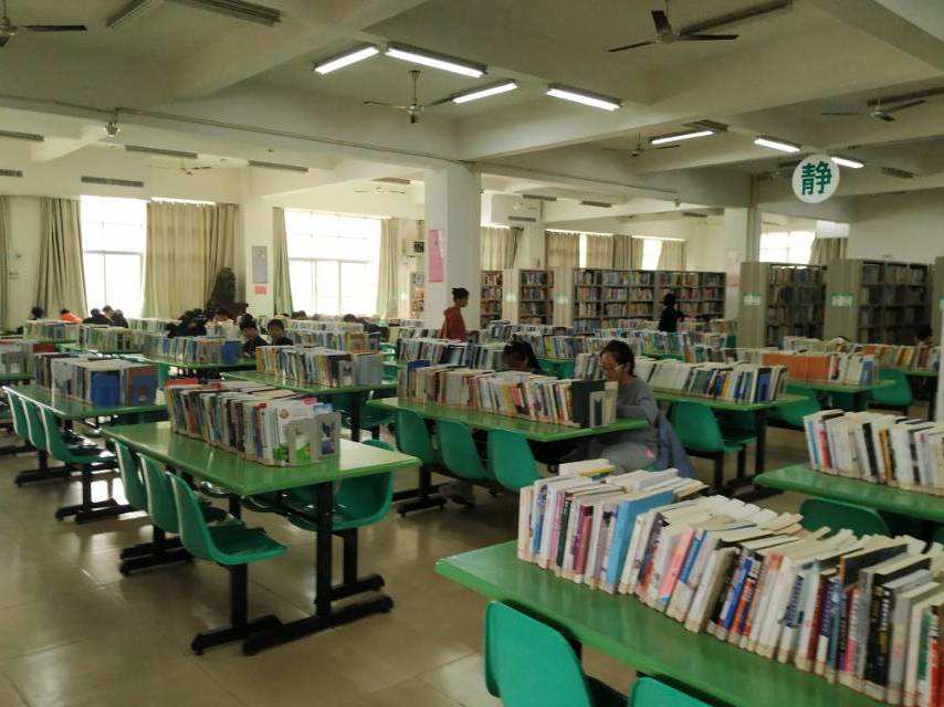 哈佛大學的凌晨四點_哈佛大學凌晨四點半的景象_哈佛大學凌晨4點半的景象