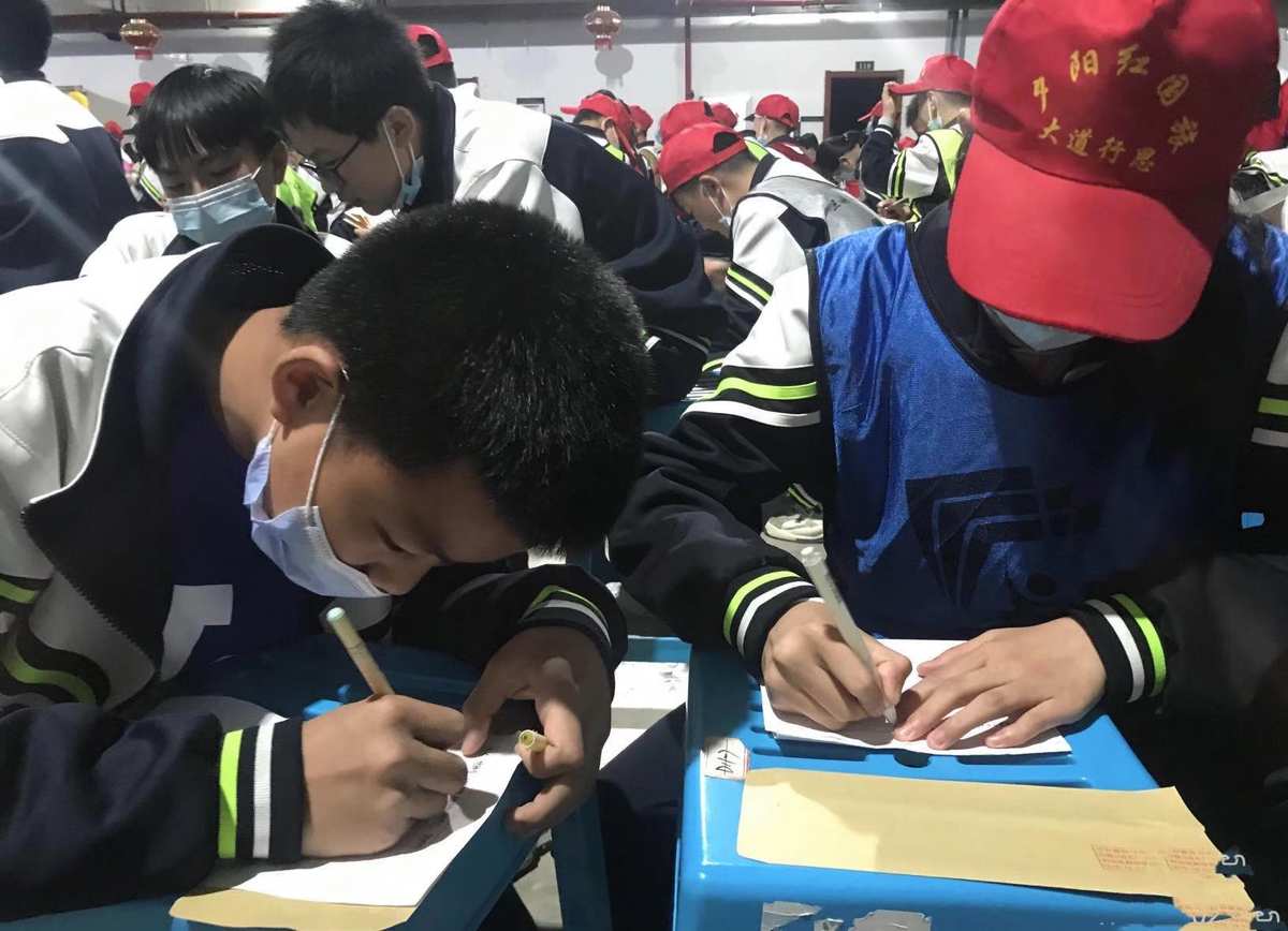 可怕延期畢業大學怎么辦_大學延期畢業可怕嗎_延期畢業的人多嗎