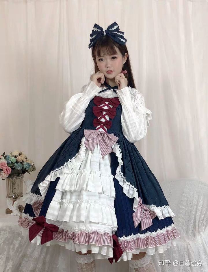 丑到爆的奇葩校服_校服奇葩穿法_奇葩的校服