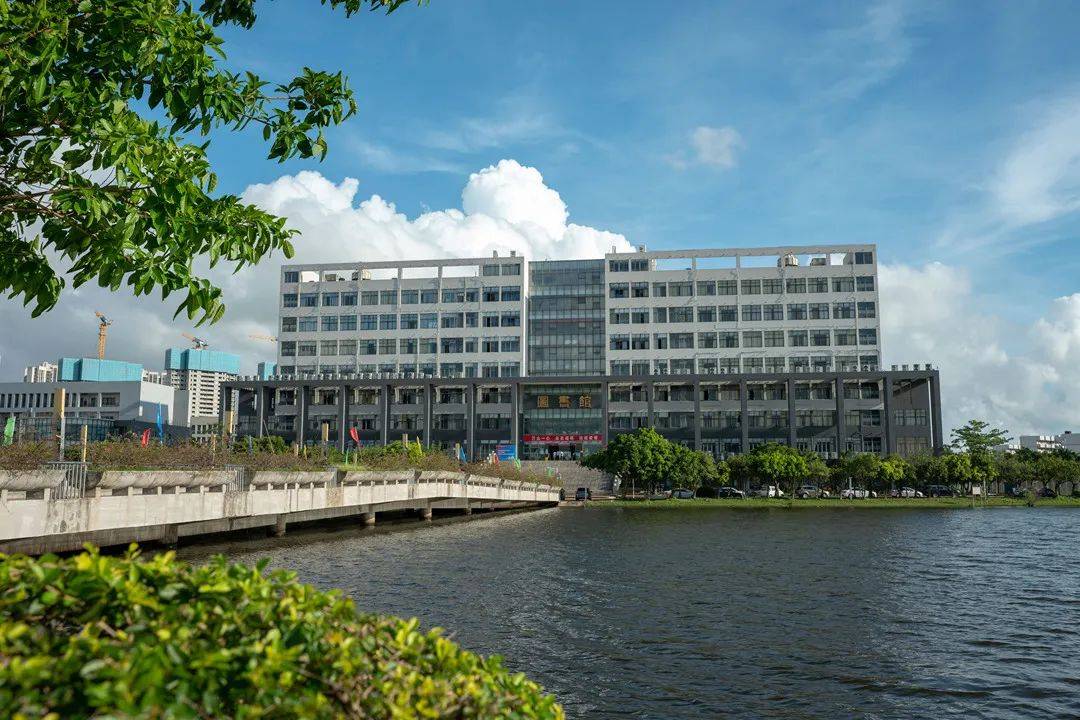 匹茲堡州立大學(xué)qs排名_匹茲堡州立大學(xué)_匹茲堡州立大學(xué)相當(dāng)于