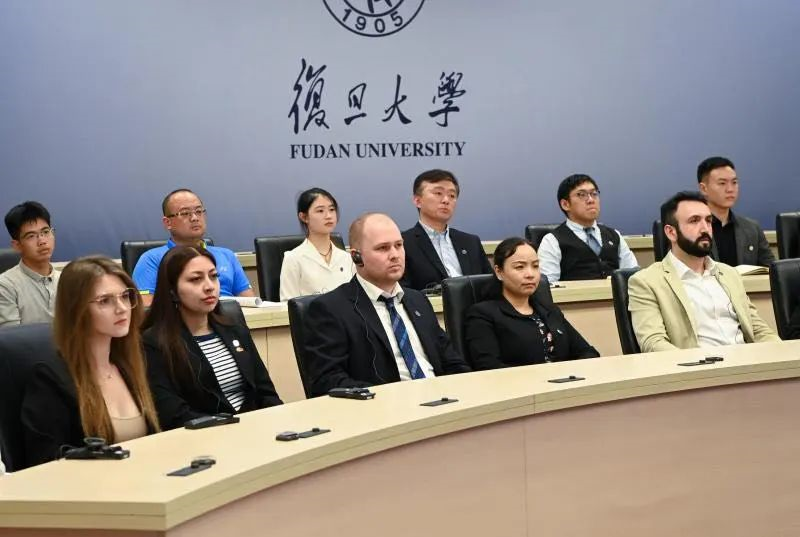 出國清華大學的人多嗎_清華大學出國_清華大學出國