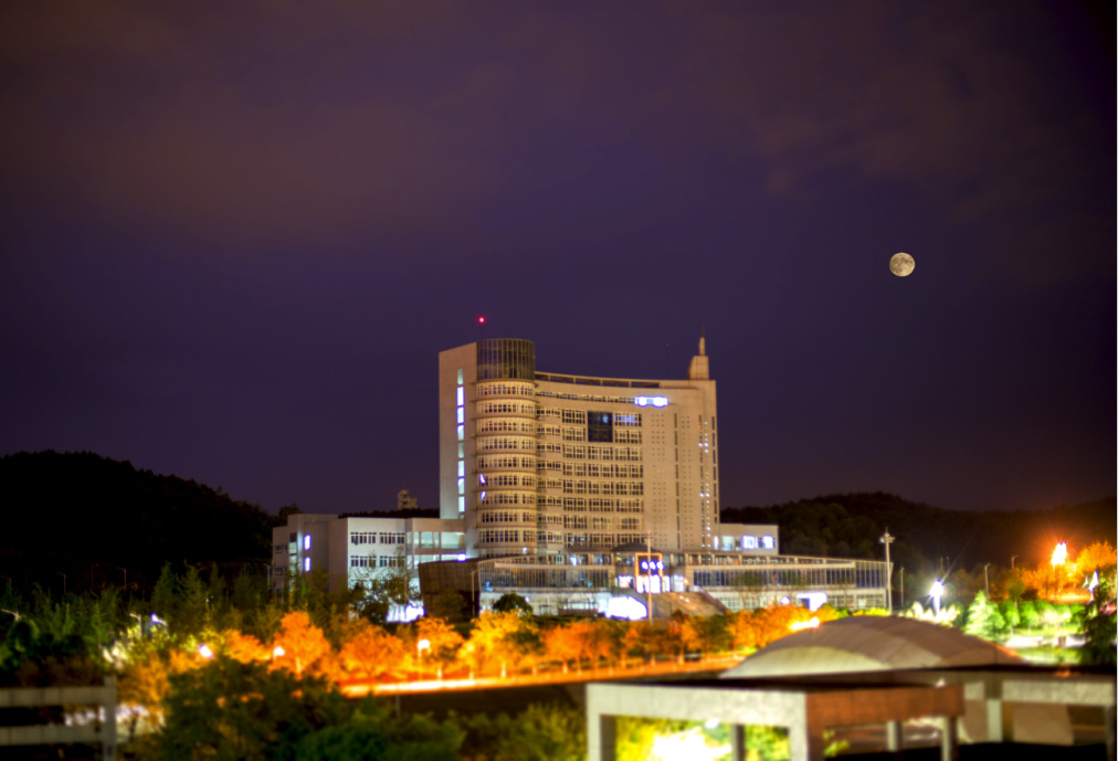 慶大學校簡介_慶大是哪個大學_慶大是什么大學
