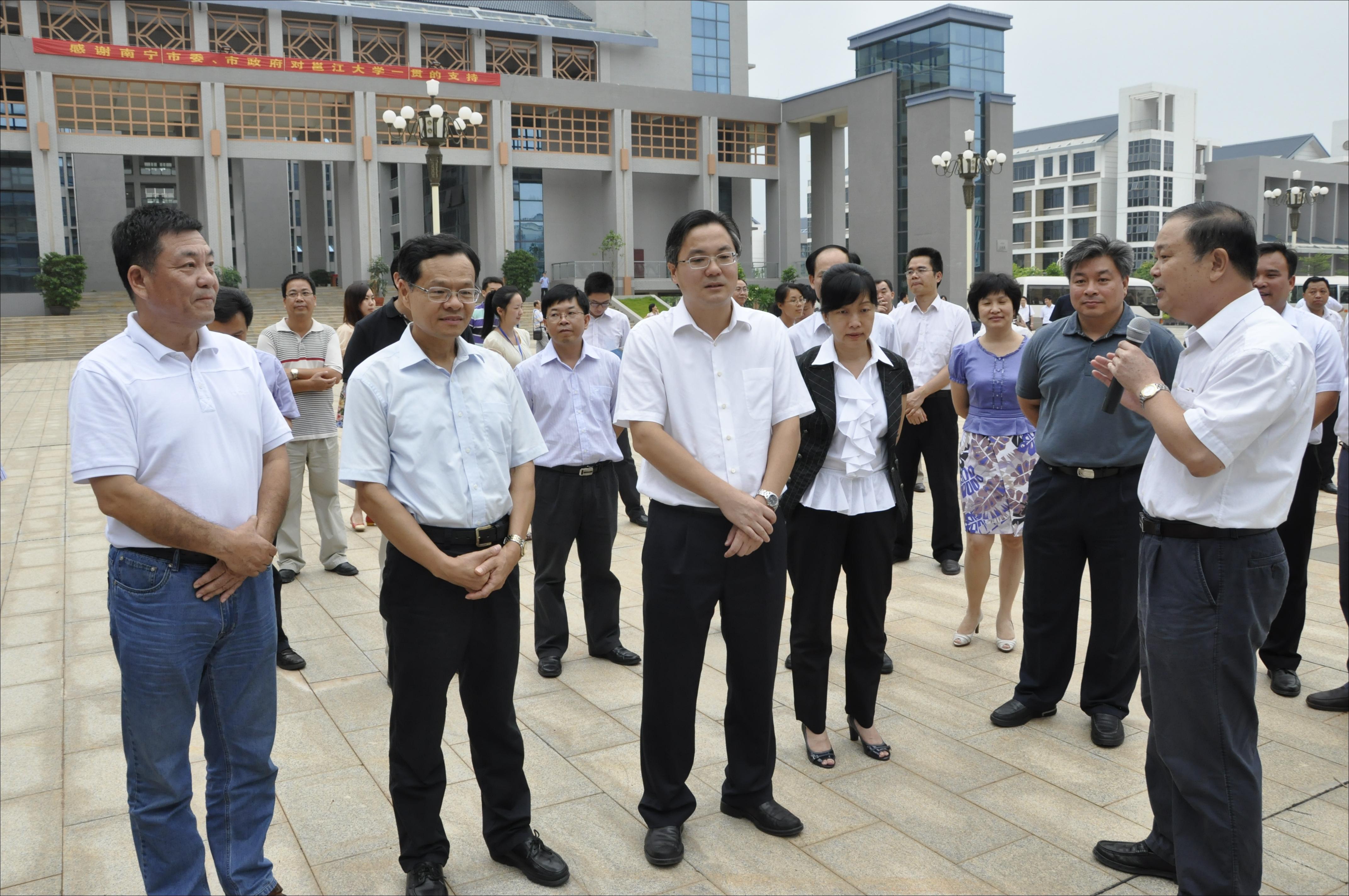 大學(xué)校長(zhǎng)行政級(jí)別_211985大學(xué)校長(zhǎng)行政級(jí)別_大學(xué)校長(zhǎng)行政級(jí)別高