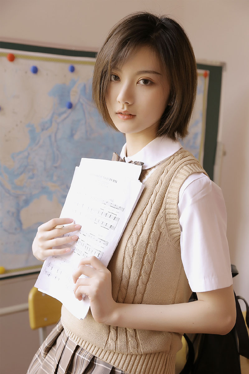 發(fā)型設(shè)計(jì)學(xué)生_發(fā)型設(shè)計(jì)學(xué)院_學(xué)院發(fā)型設(shè)計(jì)圖片