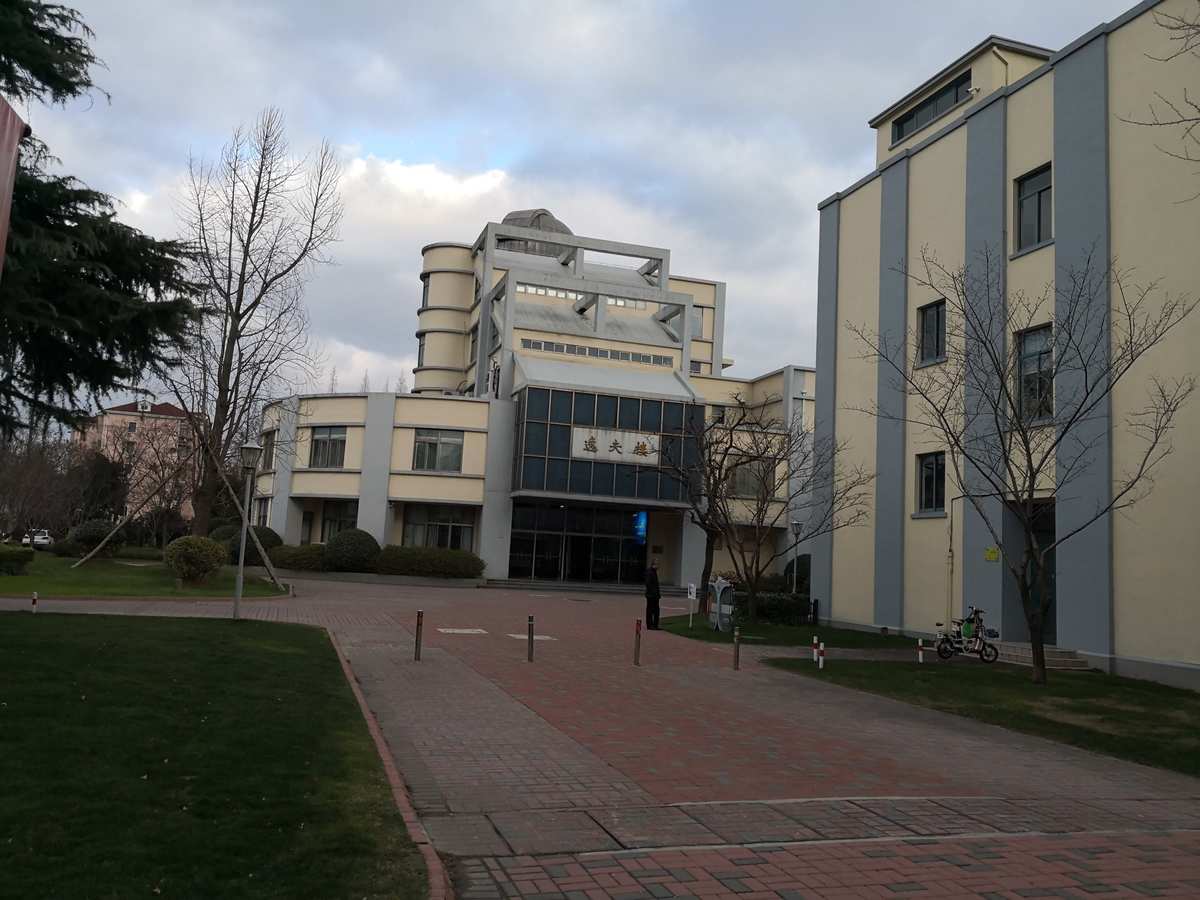 中華女子第一行_中華女子德慧大學(xué)堂_中華女子學(xué)院怎么樣