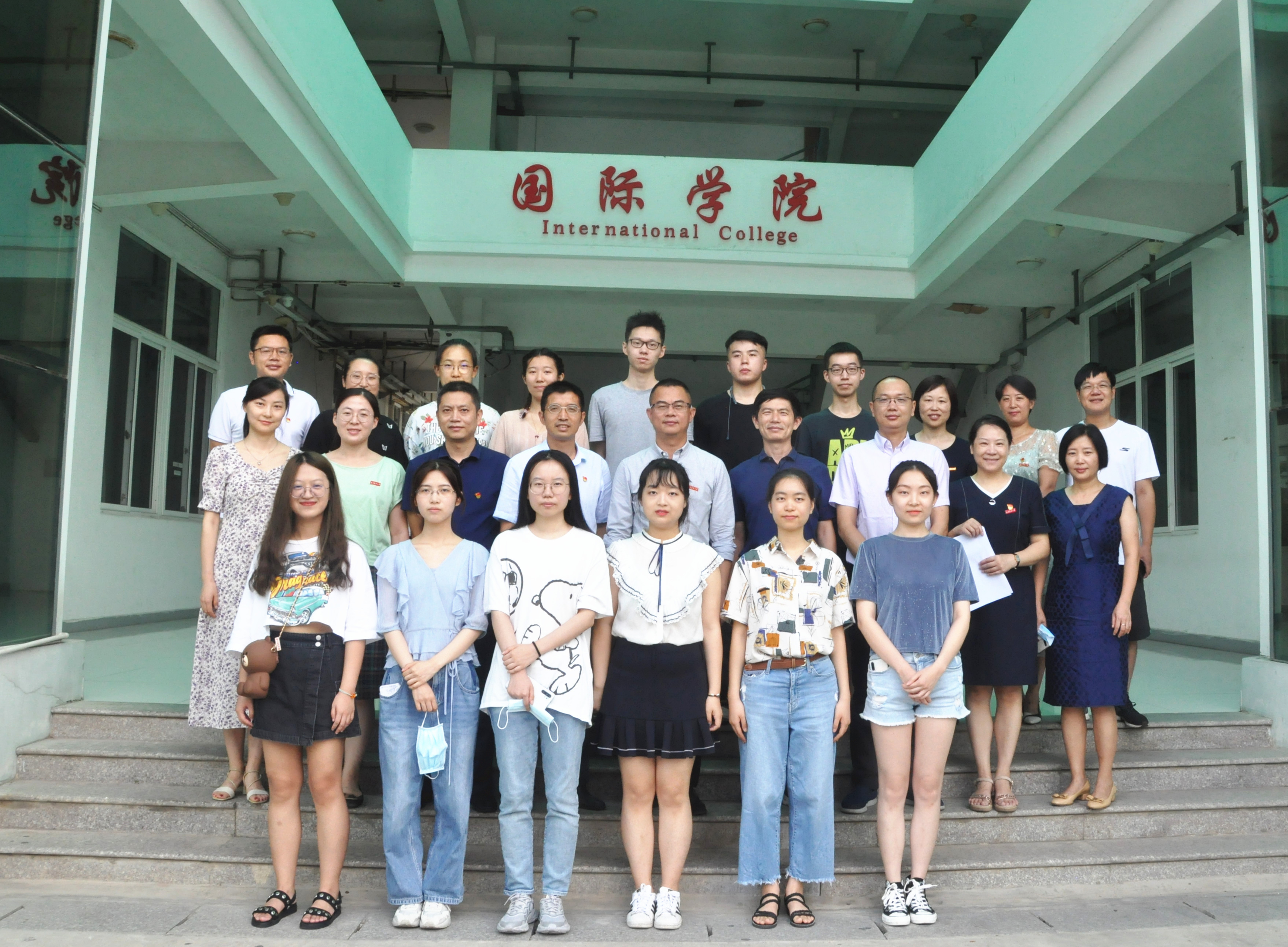 澳洲免費中介留學_怎么宣傳留學公司中介_武漢英國留學中介