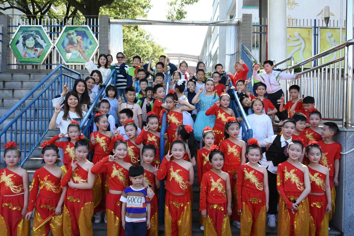 六一紅鼻子節(jié)活動(dòng)_六一游戲節(jié)活動(dòng)方案_六一兒童節(jié)活動(dòng)游戲