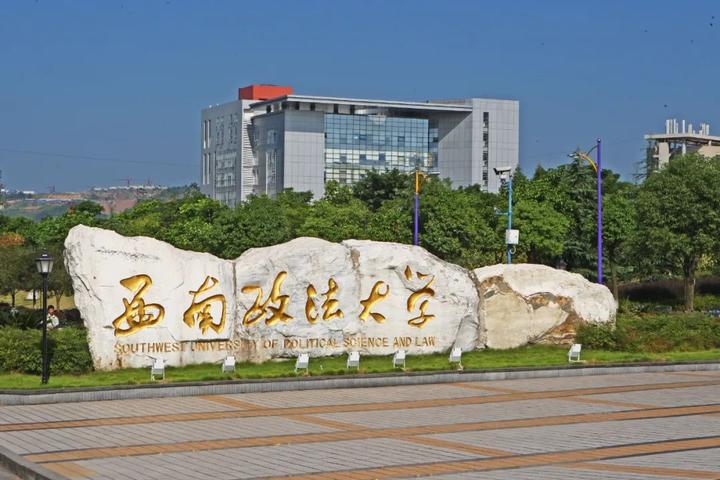 阿拉巴馬大學_阿拉巴馬大學為什么三打五_阿拉巴馬大學值得去嗎