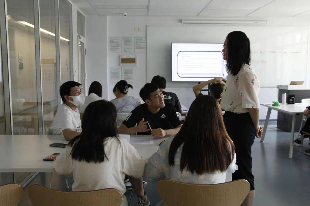 中美教育差異_中美差異教育現狀_中美教育差異例子