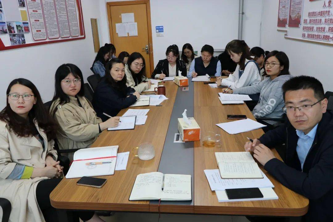 財政懸崖是什么意思_懸崖懸的意思_懸崖指什么