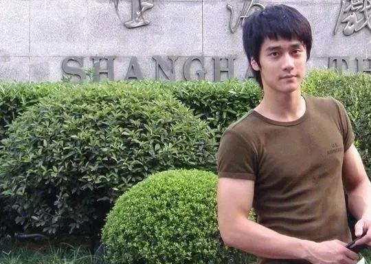 胡歌美國留學(xué)_胡歌留學(xué)視頻人物_胡歌美國留學(xué)