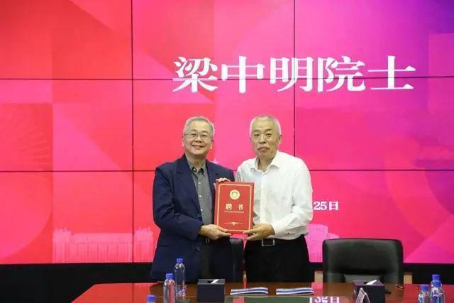 阿爾伯塔吧_我想看阿爾伯塔_阿爾伯塔
