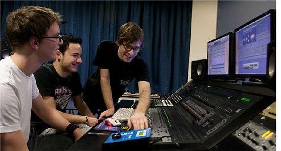 英國皇家音樂學院專業設置_英國皇家音樂學院_英國皇家音樂學院學制