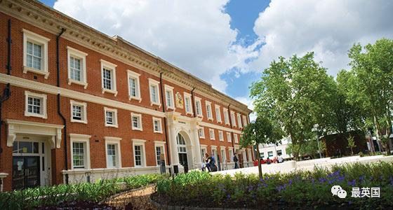 英國大學(xué)有寒暑假嗎_英國有哪些大學(xué)_英國大學(xué)有什么專業(yè)