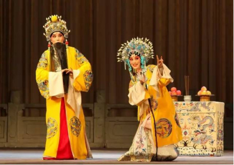 日出江花紅勝火的意思_日出江花紅勝火的下句_日出江花紅勝火勝字的意思