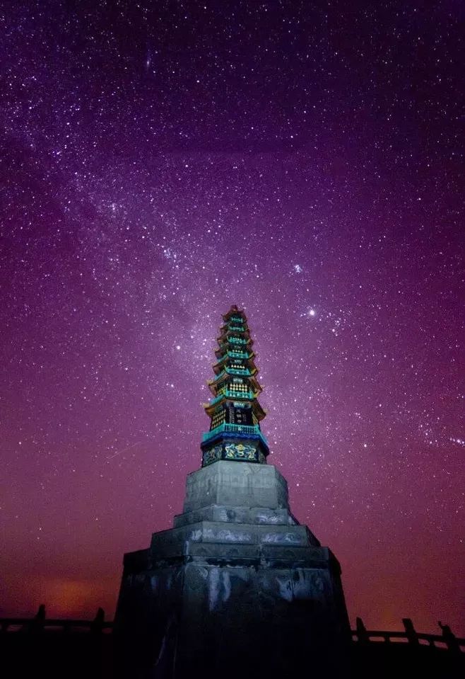 危樓高百尺手可摘星辰摘星辰_危樓高百尺手可摘星辰是什么意思_危樓高百尺手可摘星辰是什么意思