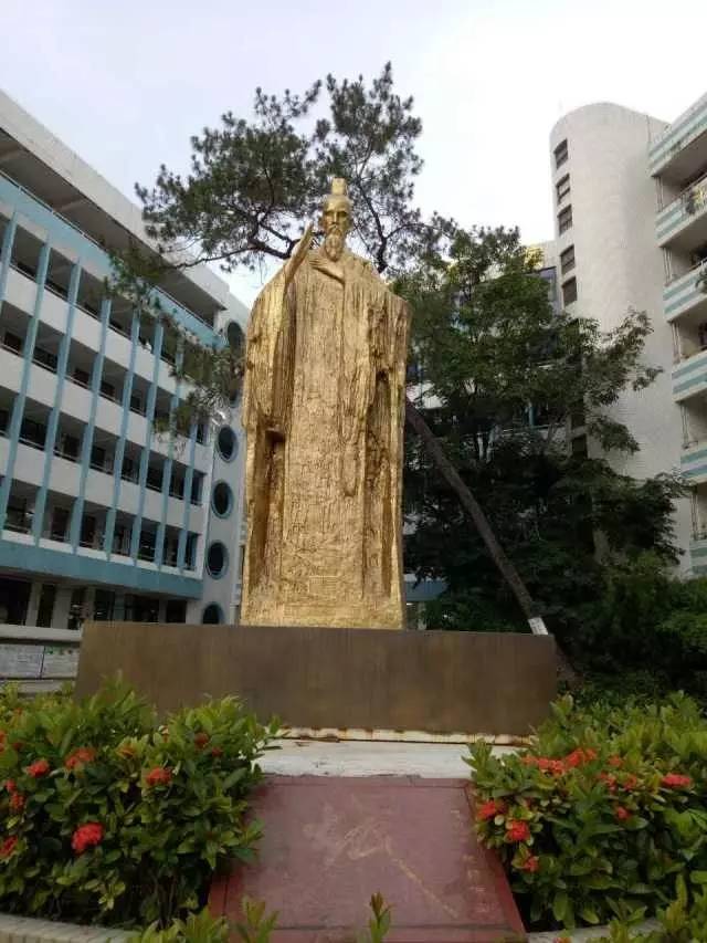 高州中學初中部重點班_高州中學高一有幾個班_高州中學高中部