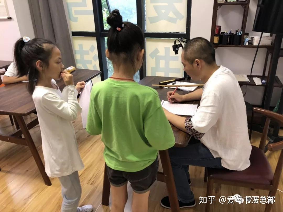 渤海大學文學院_渤海大學文學院怎么樣_渤海大學文學院院徽