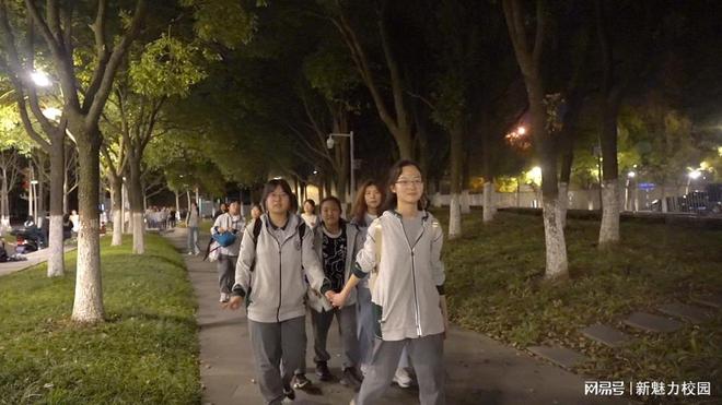江蘇省中小學(xué)教育卡_江蘇小學(xué)教育官網(wǎng)報名_江蘇省省級小學(xué)
