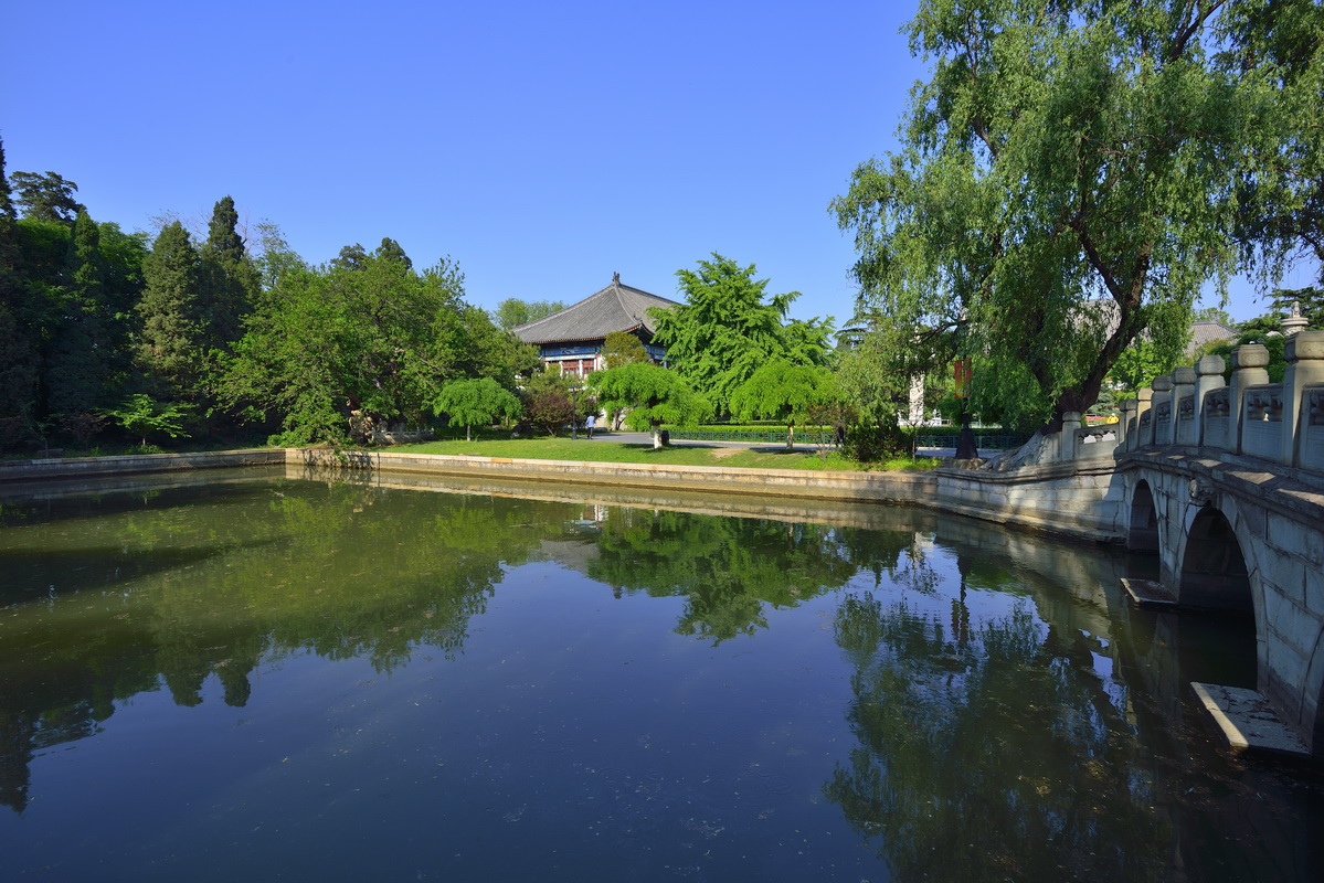 北京明園大學(xué)是假的嗎_北京明園大學(xué)校長(zhǎng)叫楊什么_北京明園大學(xué)怎么樣