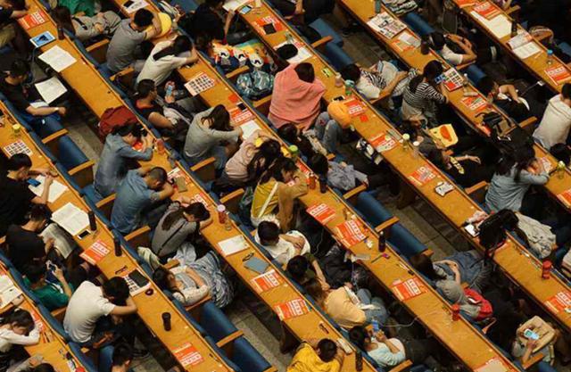 初中畢業后普職分流是什么意思_初中畢業分流_初中畢業可以去的學校是