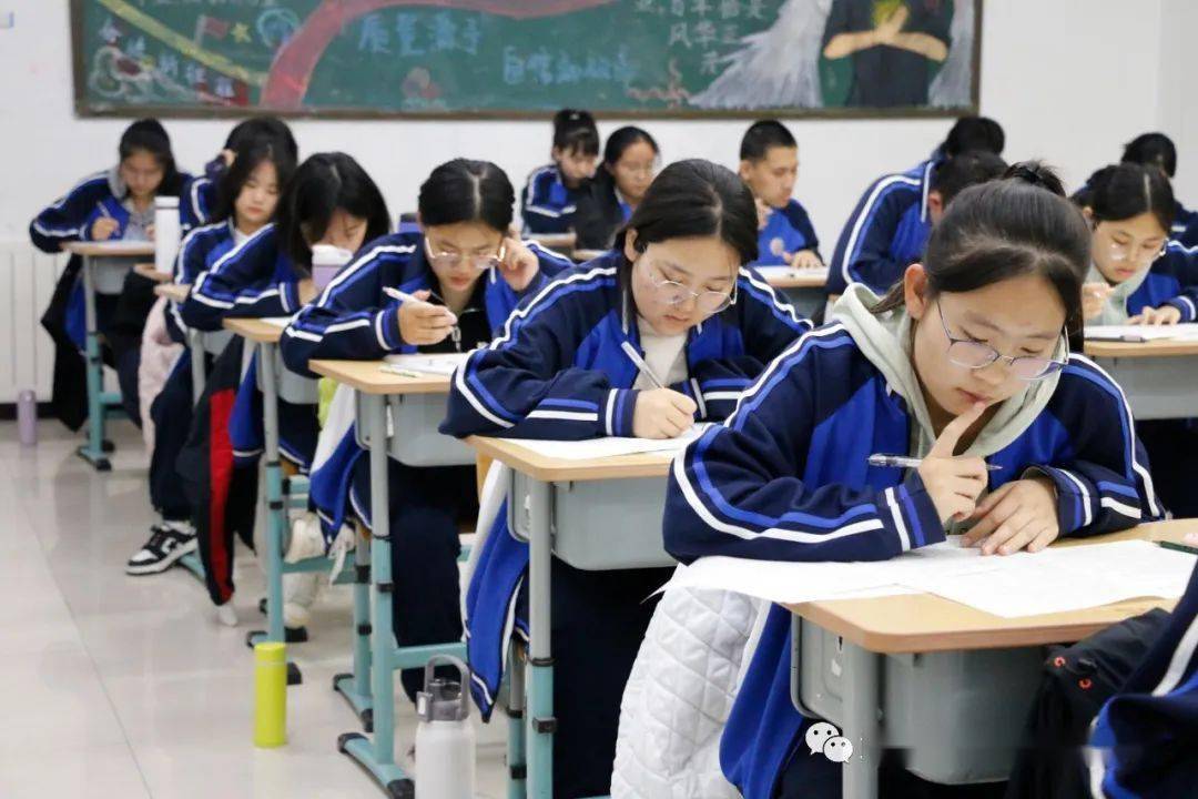 芳草地小學總校_芳草地小學校歌_芳草地小學怎么樣