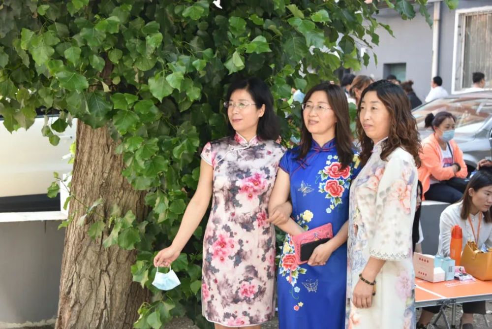 高考可以穿比基尼去考試嗎_高考可以穿比基尼嗎_高考穿比基尼的寓意