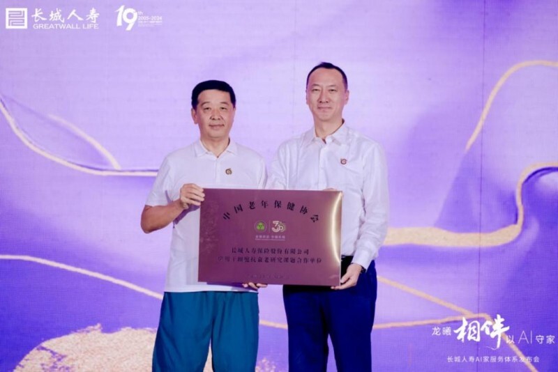 著名服裝設(shè)計(jì)師介紹_世界著名服裝設(shè)計(jì)師_服裝著名設(shè)計(jì)師中國(guó)