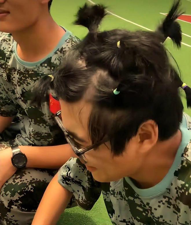 學習剪發的學校_想去學校學剪頭發要多少學費_去學校學剪頭發有用嗎