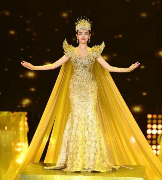 中戲校花唐嫣_唐嫣穿校服的照片_唐嫣學生
