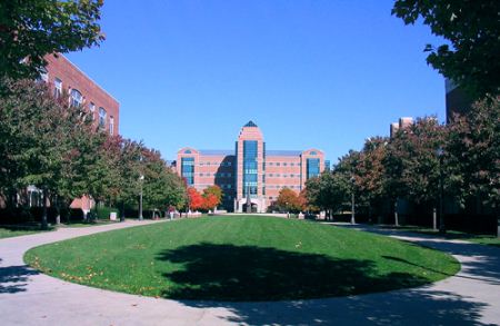 伊利諾伊大學_伊利諾伊大學如何_伊利諾伊大學課程班