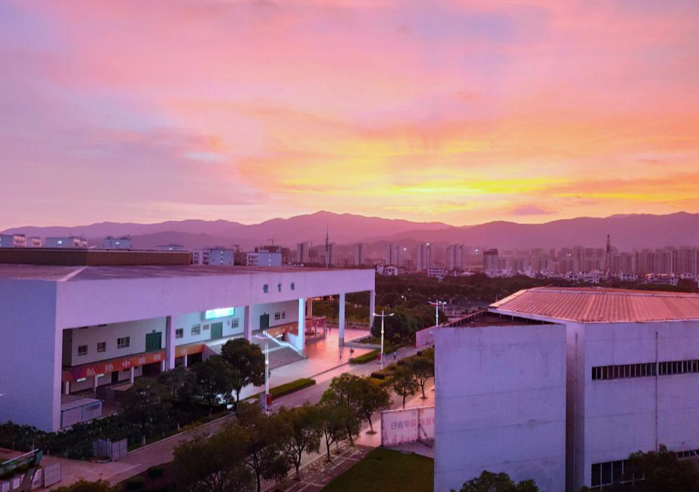 新疆大學(xué)科技學(xué)院_新疆科技學(xué)院全名_新疆科技學(xué)院科技大學(xué)
