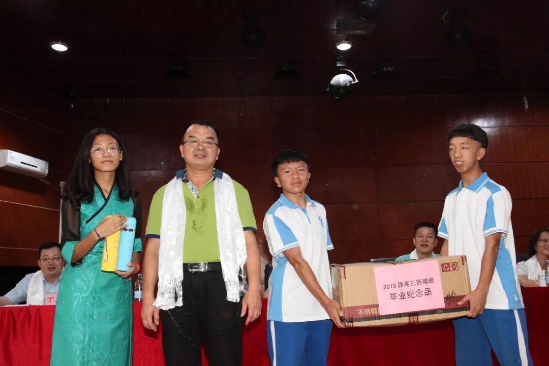 惠州中學(xué)和華羅庚誰好_惠州市華羅庚中學(xué)_惠州華羅庚中學(xué)教師名單