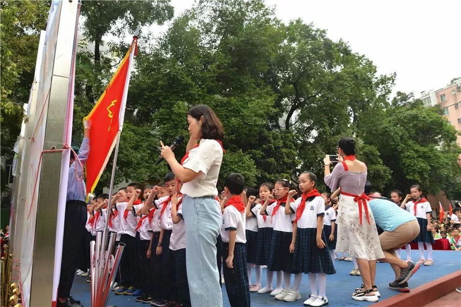 莫干山外國(guó)語(yǔ)小學(xué)_莫干山外國(guó)語(yǔ)學(xué)校小學(xué)學(xué)費(fèi)_莫干山外國(guó)語(yǔ)小學(xué)學(xué)費(fèi)