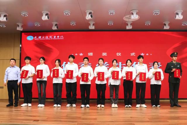 2021年哈爾濱工大附中招生_哈爾濱工大附中招生辦_哈爾濱工大附中招生