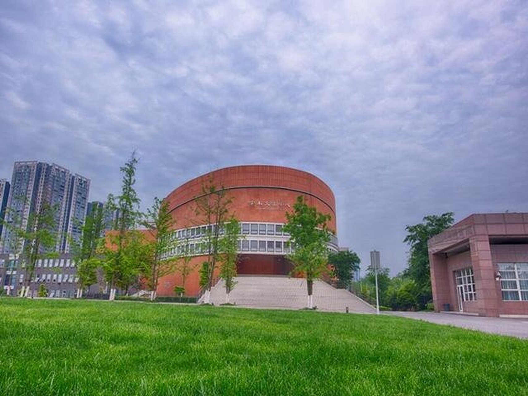 成都九中外地招生_成都外地生中考報(bào)名條件_成都中學(xué)外地招生