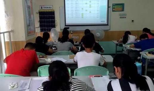 私立學(xué)校封閉式管理是咋回事_私立封閉式學(xué)校_私立封閉學(xué)校一年多少錢