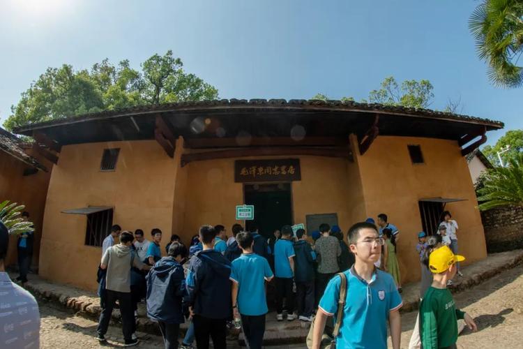 江西師大附中高中部_江西師大附屬高中_江西高中附中師大部校長是誰