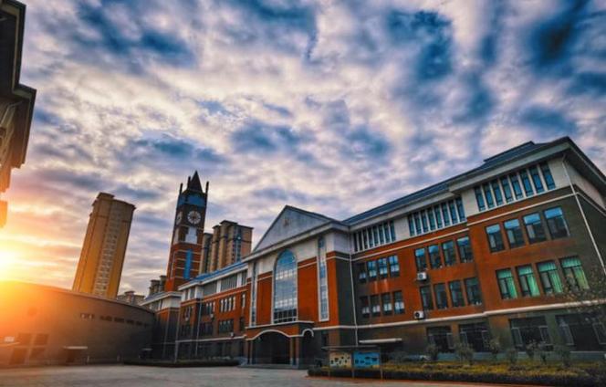 楓葉國際學校收費標準_楓葉國際學校值得上嗎_楓葉國際學校